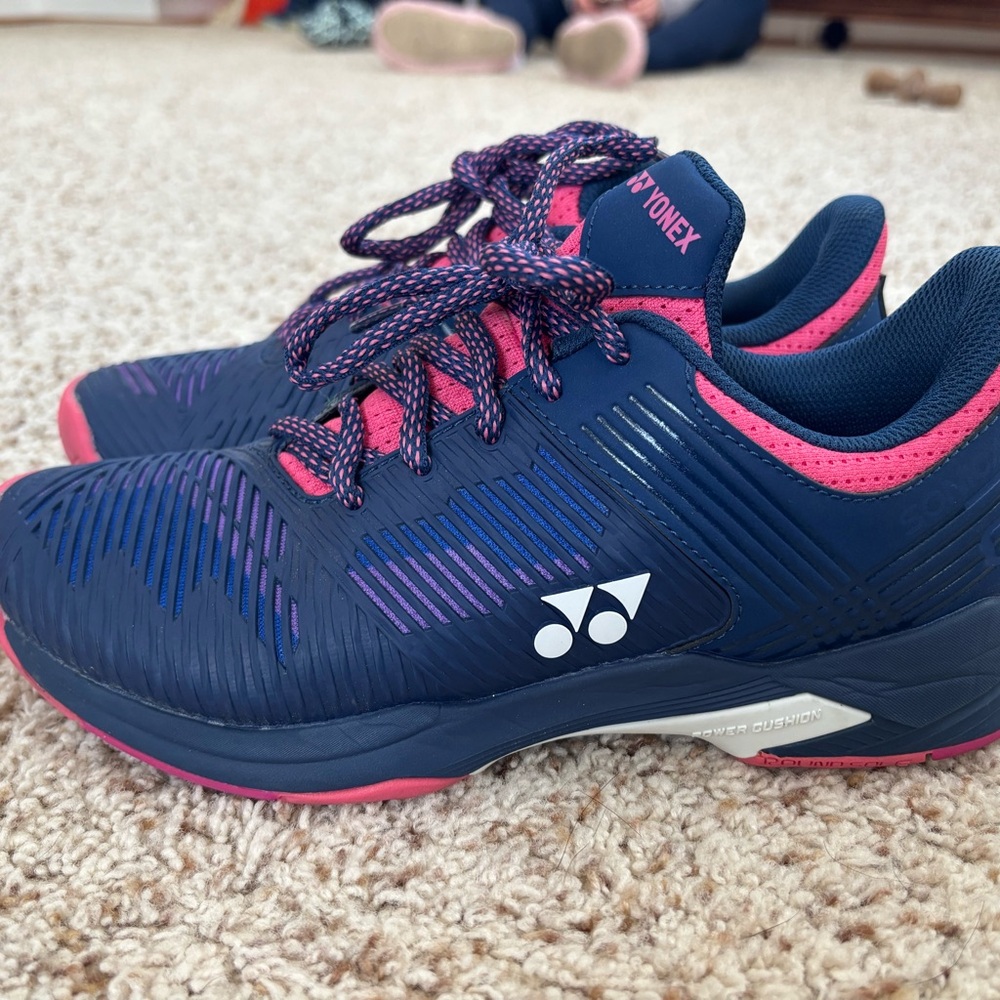Yonex Power Cushion Sonicage - Size 7.5